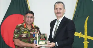সেনাপ্রধানের সঙ্গে তুরস্কের ডিফেন্স ইন্ডাস্ট্রিজ সেক্রেটারির সাক্ষাৎ